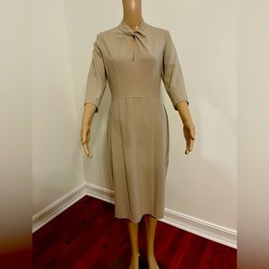 Donna Morgan Beige keyhole dress